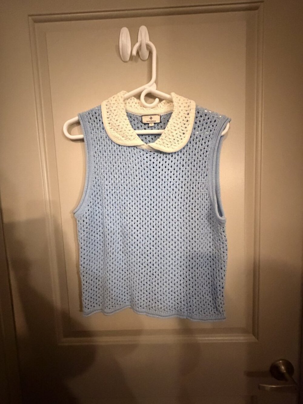 Tuckernuck Light Blue Open Knit White Collar Sleeveless Top Size L